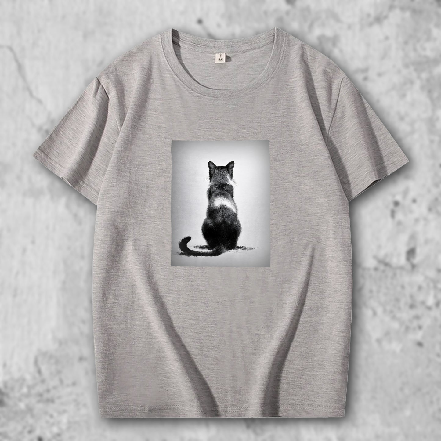 かわいい猫 ネコグッズ 猫Tシャツ 猫雑貨 猫パーカー 専門店 オリジナルTシャツ 黒猫の優雅な後ろ姿