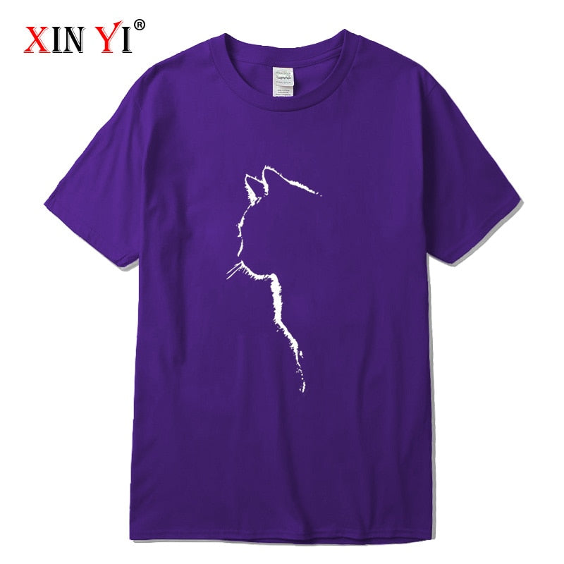 猫のイラストがプリントされたTシャツのパープル