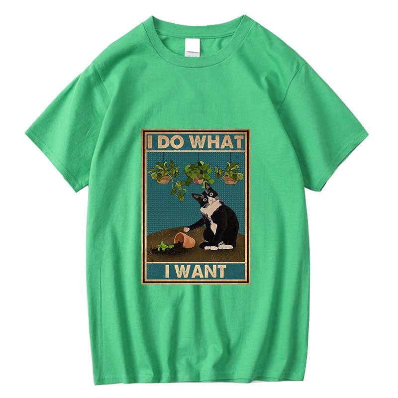 アンティーク調の猫のイラストがプリントされたTシャツのグリーン