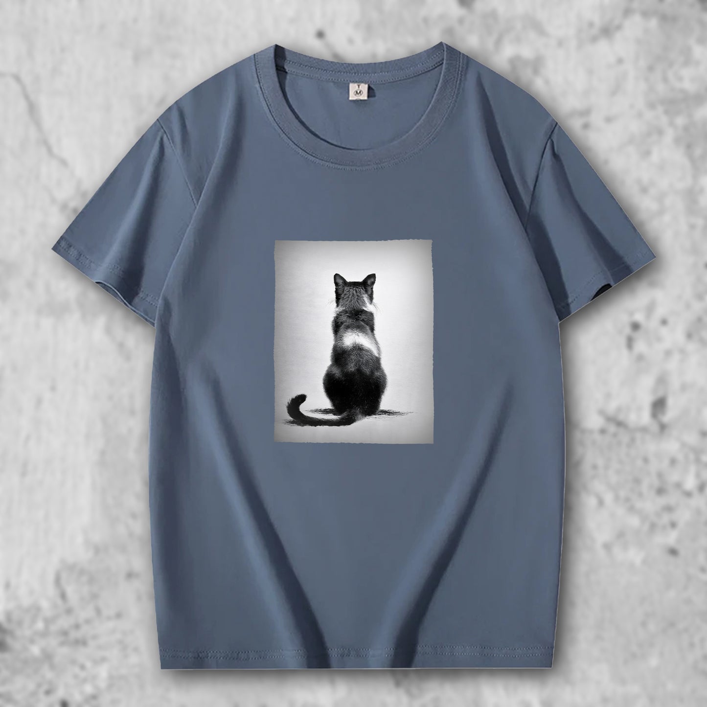 かわいい猫 ネコグッズ 猫Tシャツ 猫雑貨 猫パーカー 専門店 オリジナルTシャツ 黒猫の優雅な後ろ姿