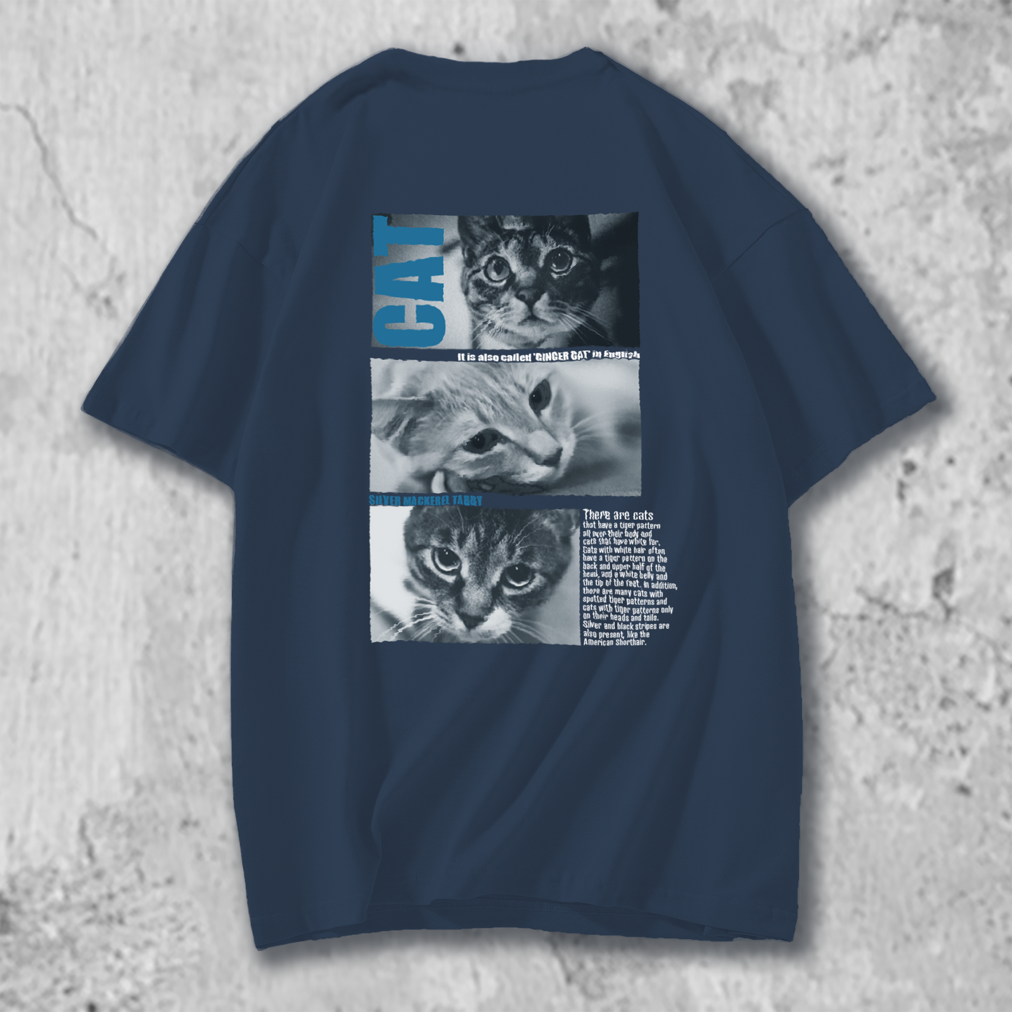3匹の猫たちのTシャツのネイビーブルー