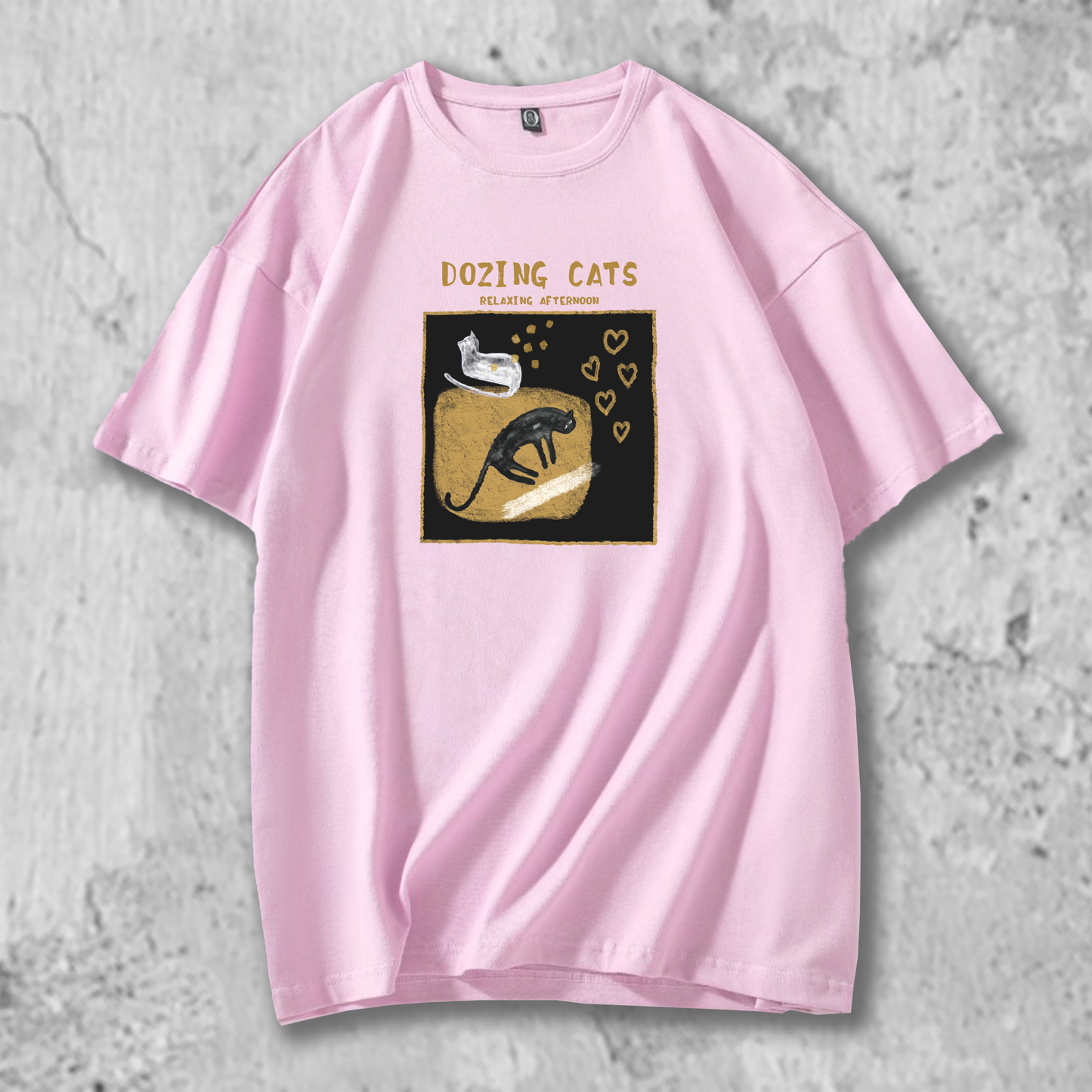 猫イラストのTシャツのピンク
