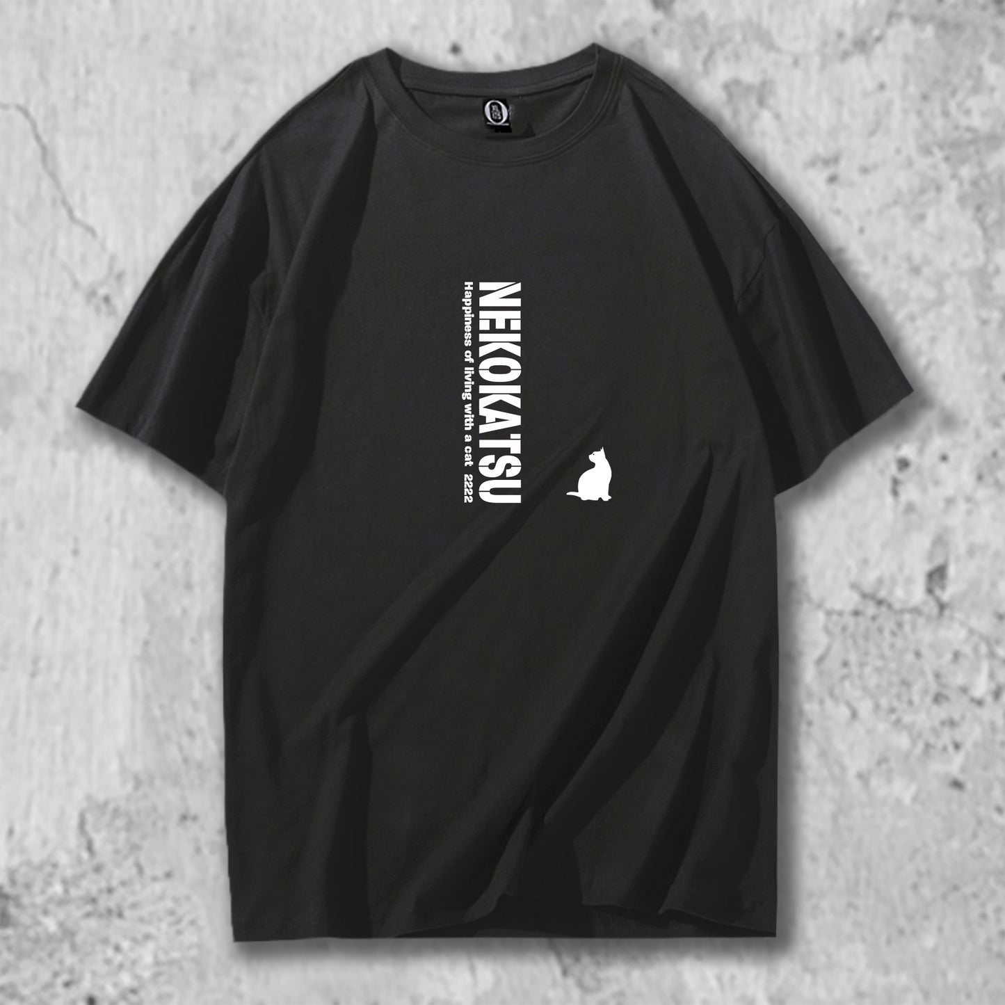 猫活ロゴがプリントされたTシャツのブラック