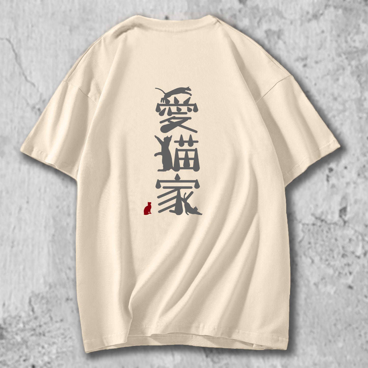 愛猫家のロゴがプリントされたTシャツのベージュ