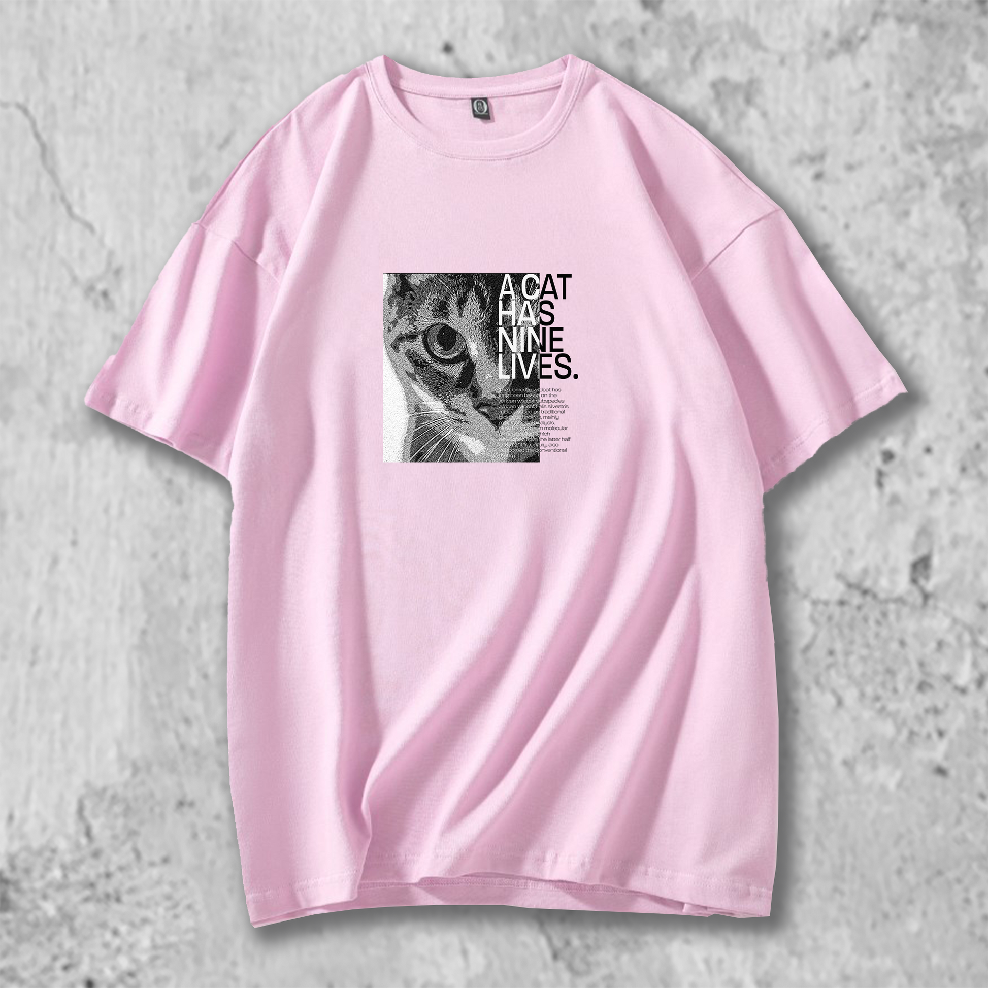 ナインライブスTシャツのピンク
