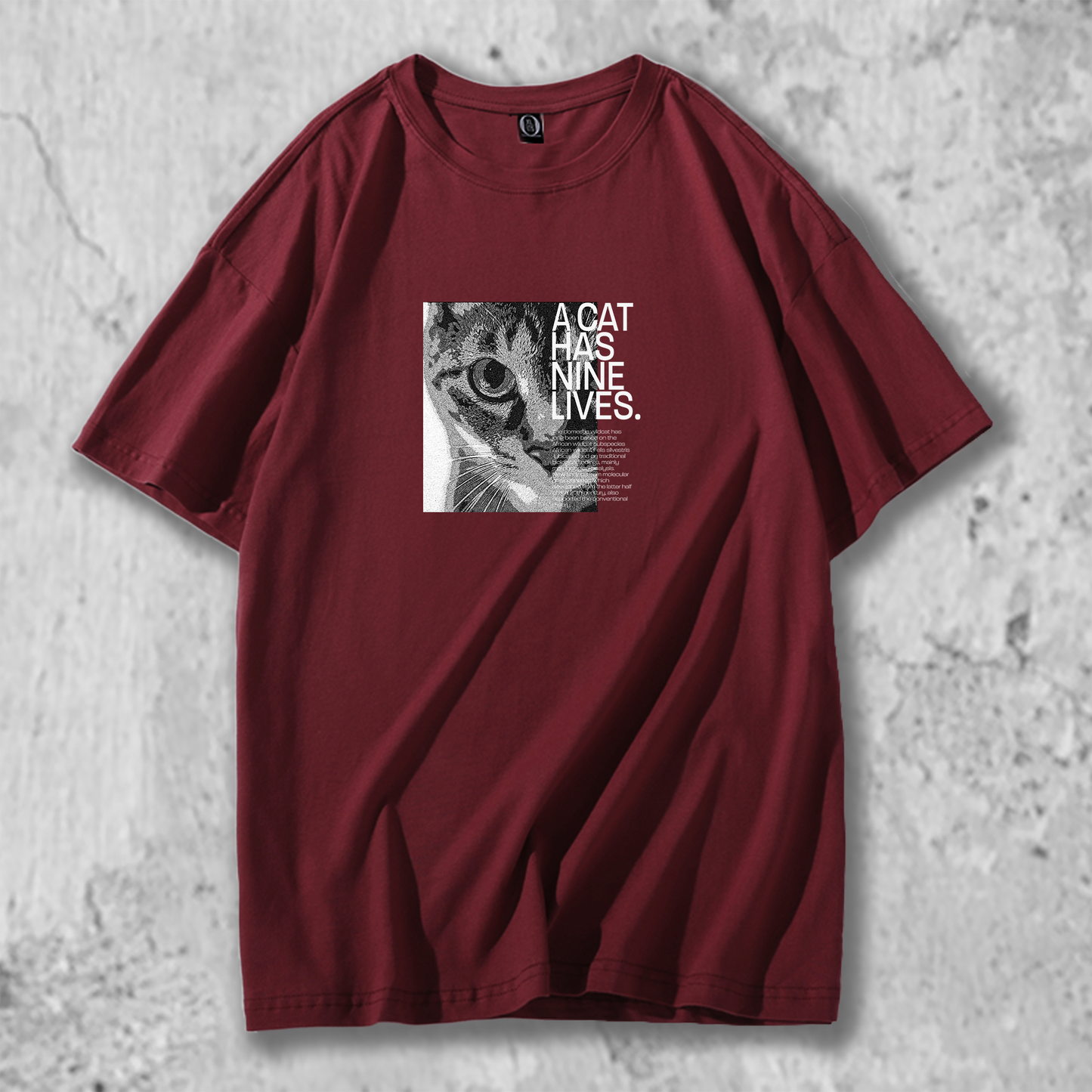 ナインライブスTシャツのバーガンディ